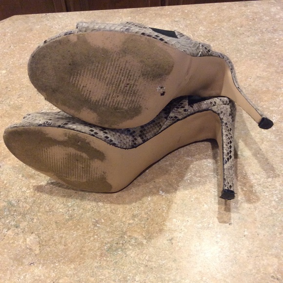 HOTSOLES LONDON REPTILE PRINT PEEP TOE HEELS - Picture 6 of 8